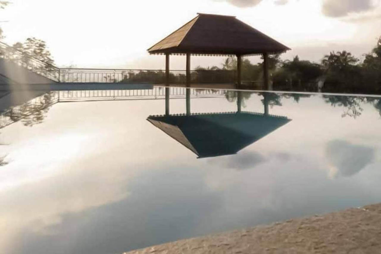 Hotel Malang Hill Syariah Redpartner Extérieur photo