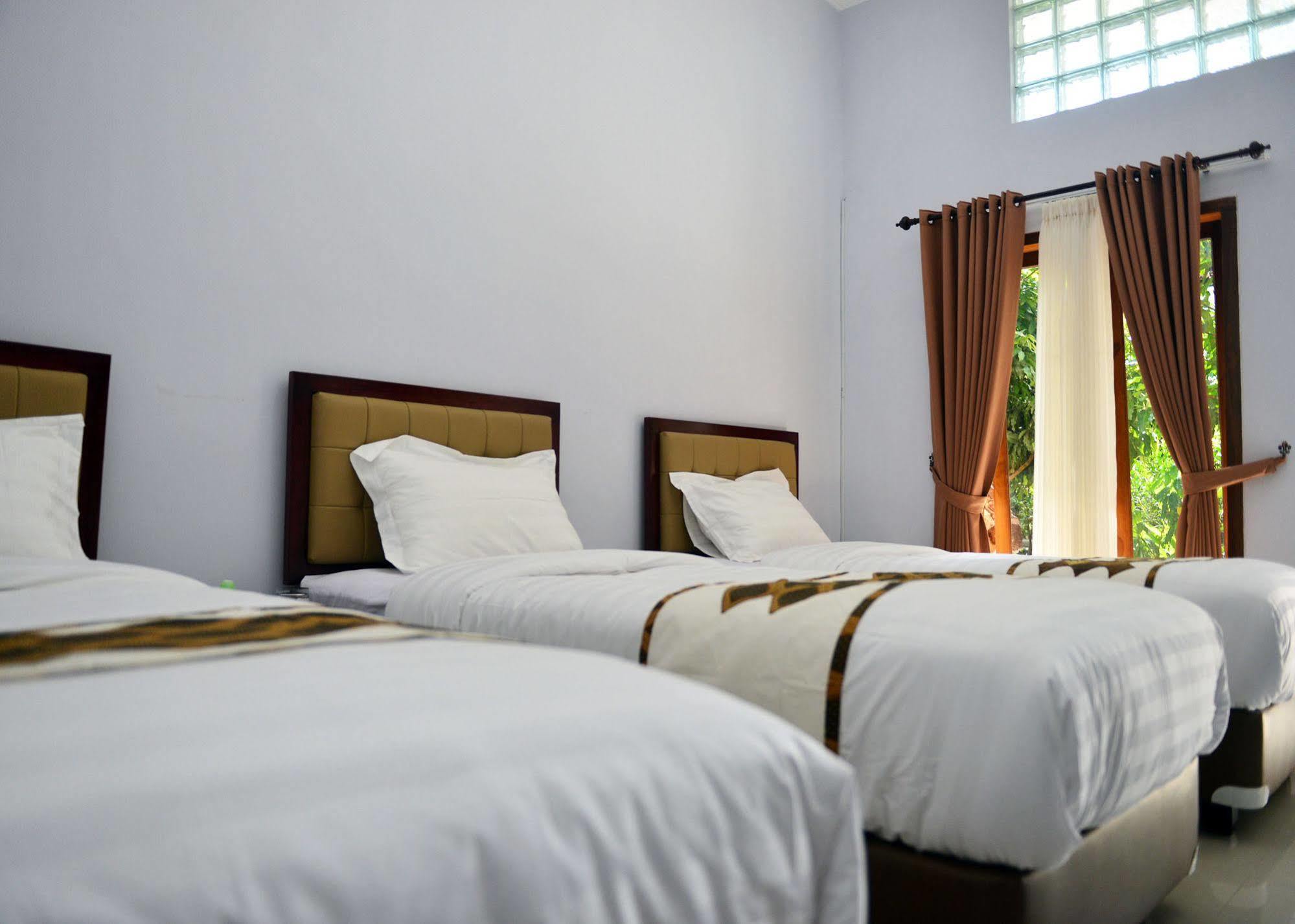Hotel Malang Hill Syariah Redpartner Extérieur photo