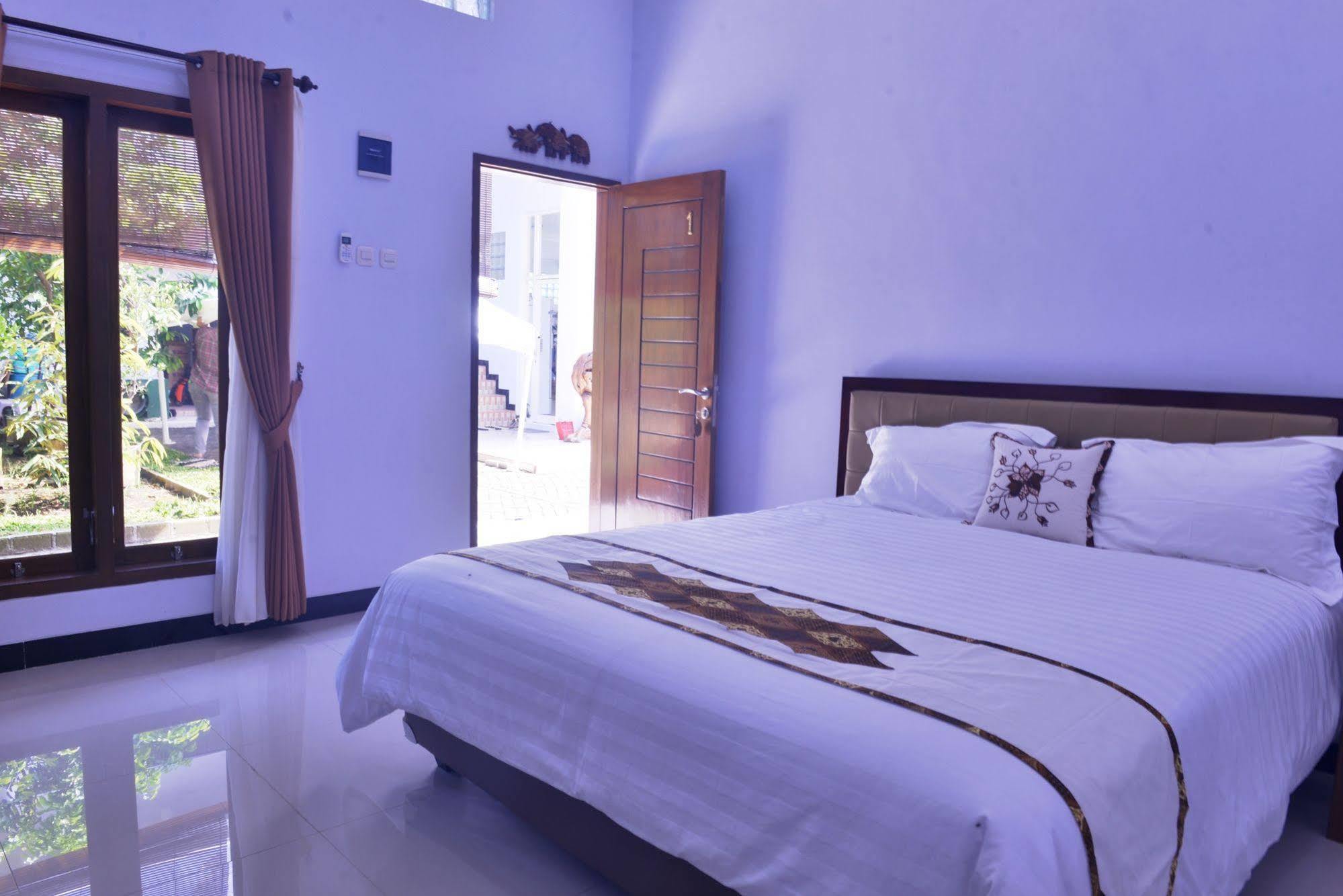 Hotel Malang Hill Syariah Redpartner Extérieur photo