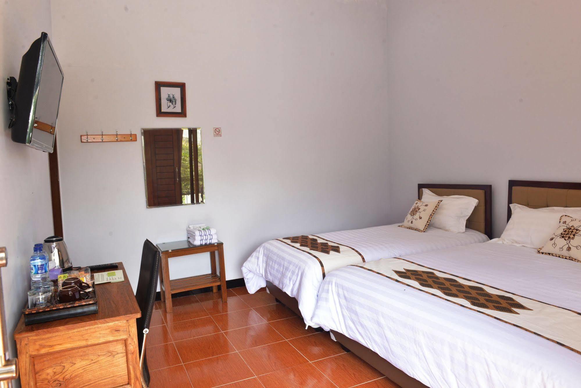Hotel Malang Hill Syariah Redpartner Extérieur photo